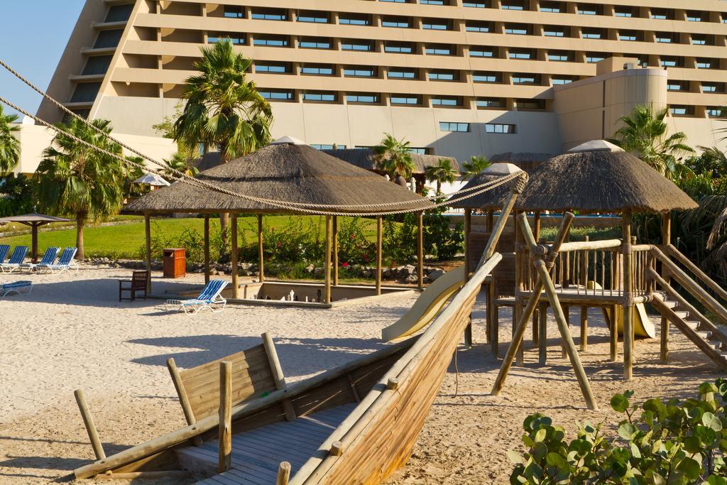 Radisson Blu Resort, Schardscha Exterior foto The beach at the Atlantis Paradise Island